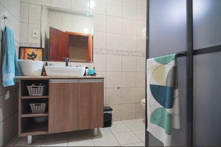 Casa à venda com 200m², 3 quartos e 1 vagaBanheiro 2