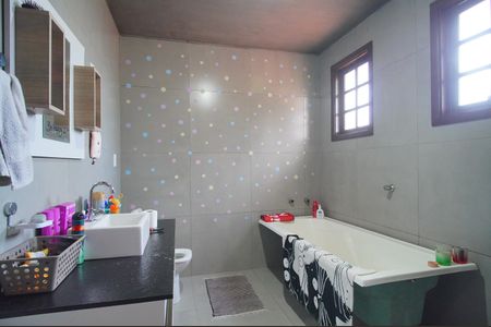 Casa à venda com 200m², 3 quartos e 1 vagaBanheiro 1