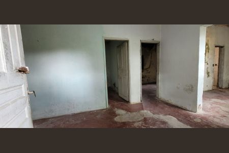 Sala de casa para alugar com 2 quartos, 279m² em Vila Augusta, Itaquaquecetuba