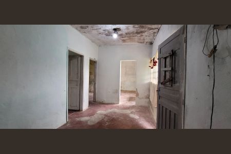 Sala de casa para alugar com 2 quartos, 279m² em Vila Augusta, Itaquaquecetuba