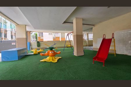 Apartamento para alugar com 65m², 2 quartos e 1 vaga Apartamento para alugar com 65m², 2 quartos e 1 vagaÁrea comum - Playground