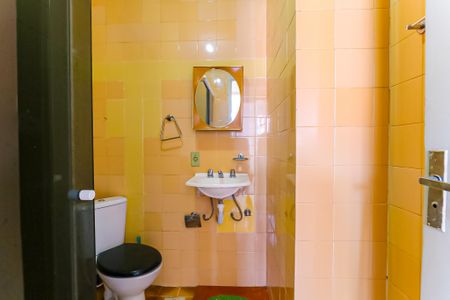 Apartamento para alugar com 65m², 2 quartos e 1 vaga Apartamento para alugar com 65m², 2 quartos e 1 vagaBanheiro