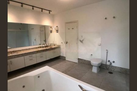 Casa à venda com 850m², 6 quartos e 8 vagas