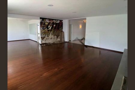 Casa à venda com 850m², 6 quartos e 8 vagas