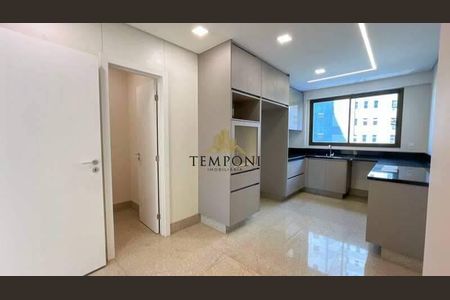 Apartamento à venda com 164m², 4 quartos e 3 vagas