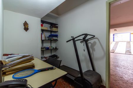 Casa à venda com 178m², 3 quartos e 2 vagas Casa à venda com 178m², 3 quartos e 2 vagasEcritório