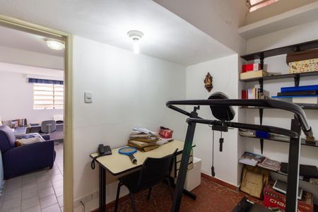 Casa à venda com 178m², 3 quartos e 2 vagas Casa à venda com 178m², 3 quartos e 2 vagasEcritório