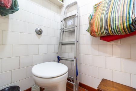 Casa à venda com 178m², 3 quartos e 2 vagas Casa à venda com 178m², 3 quartos e 2 vagasÁrea de Serviço