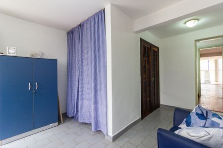 Casa à venda com 178m², 3 quartos e 2 vagas Casa à venda com 178m², 3 quartos e 2 vagasEcritório