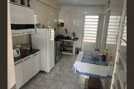 Casa à venda com 115m², 3 quartos e 2 vagas Casa à venda com 115m², 3 quartos e 2 vagasCozinha