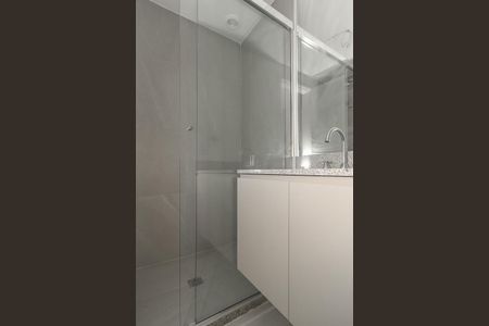 Banheiro de apartamento para alugar com 0 quarto, 26m² em Passo D’areia, Porto Alegre