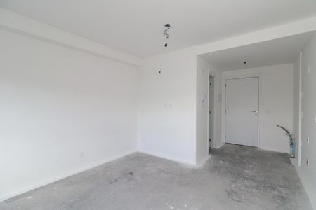 Sala de kitnet/studio para alugar com 0 quarto, 26m² em Passo D’areia, Porto Alegre
