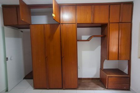 Casa para alugar com 240m², 5 quartos e 4 vagasSuite 2