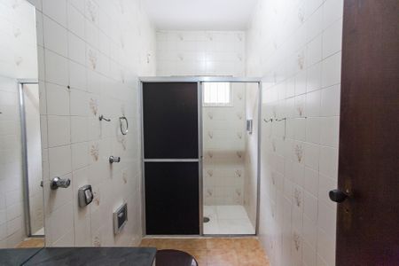 Casa para alugar com 240m², 5 quartos e 4 vagasBanheiro Social