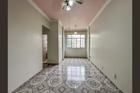 Apartamento para alugar com 66m², 2 quartos e sem vaga