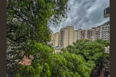 Apartamento para alugar com 66m², 2 quartos e sem vaga