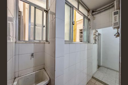 Apartamento para alugar com 66m², 2 quartos e sem vaga