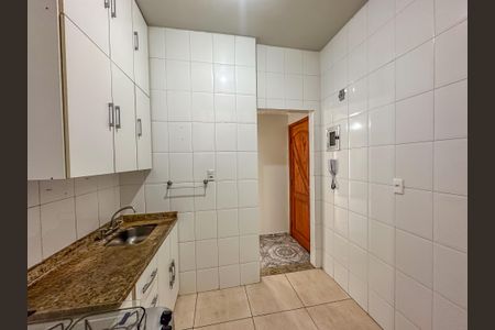 Apartamento para alugar com 66m², 2 quartos e sem vaga