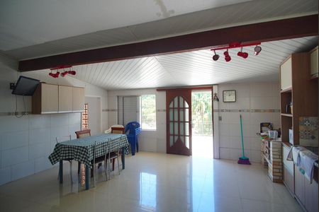 Casa à venda com 94m², 3 quartos e 2 vagasCozinha