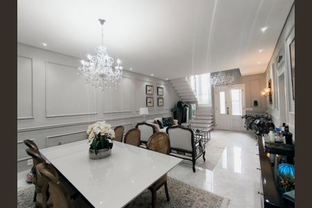 Casa de condomínio para alugar com 232m², 3 quartos e 4 vagas Casa de condomínio para alugar com 232m², 3 quartos e 4 vagasSala