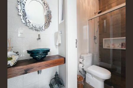 Casa de condomínio para alugar com 232m², 3 quartos e 4 vagas Casa de condomínio para alugar com 232m², 3 quartos e 4 vagasBanheiro 4