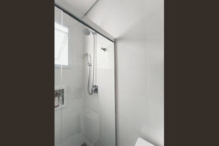 Casa de condomínio para alugar com 232m², 3 quartos e 4 vagas Casa de condomínio para alugar com 232m², 3 quartos e 4 vagasBanheiro da Suíte 2