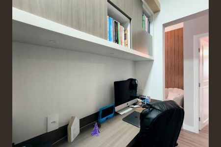 Casa de condomínio para alugar com 232m², 3 quartos e 4 vagas Casa de condomínio para alugar com 232m², 3 quartos e 4 vagasEscritório