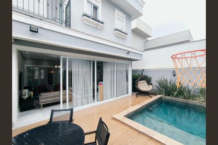 Casa de condomínio para alugar com 232m², 3 quartos e 4 vagas Casa de condomínio para alugar com 232m², 3 quartos e 4 vagasPiscina