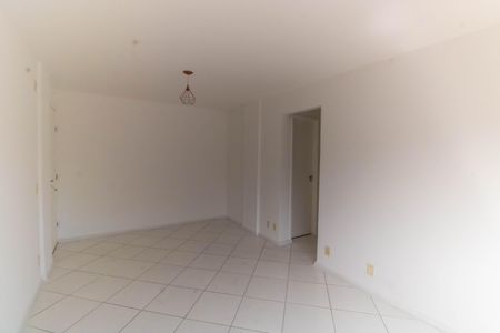 Sala de apartamento para alugar com 2 quartos, 62m² em Santa Barbara, Niterói