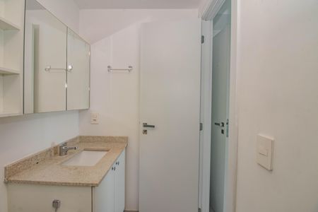 Apartamento à venda com 51m², 2 quartos e 1 vaga Apartamento à venda com 51m², 2 quartos e 1 vagaBanheiro da Suíte