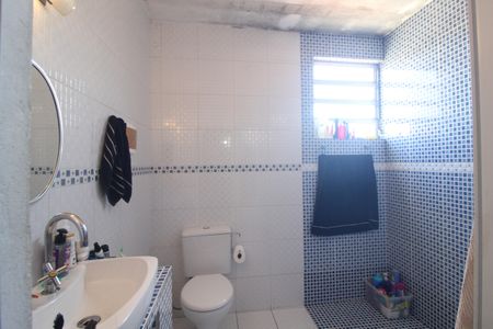 Casa à venda com 165m², 3 quartos e 2 vagasCasa 2 / banheiro 1