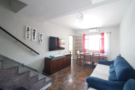 Sala de casa à venda com 2 quartos, 165m² em Jardim das Flores, São Paulo