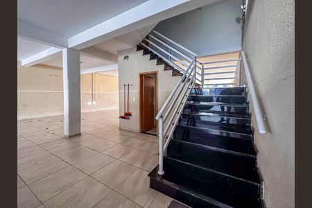 Acesso e garagem de apartamento à venda com 2 quartos, 55m² em Vila Eldizia, Santo André