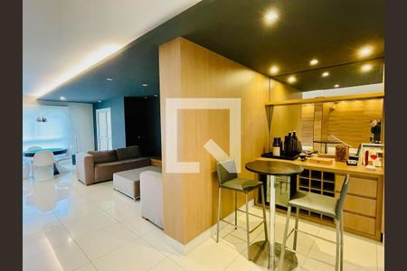 Apartamento para alugar com 116m², 3 quartos e 2 vagas Apartamento para alugar com 116m², 3 quartos e 2 vagasÁrea comum