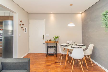 Sala de apartamento para alugar com 2 quartos, 78m² em Menino Deus, Porto Alegre