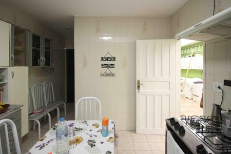 Casa à venda com 250m², 3 quartos e 4 vagas