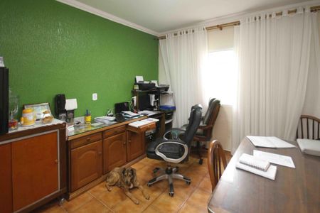 Casa à venda com 250m², 3 quartos e 4 vagas