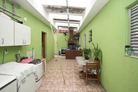 Casa à venda com 250m², 3 quartos e 4 vagas