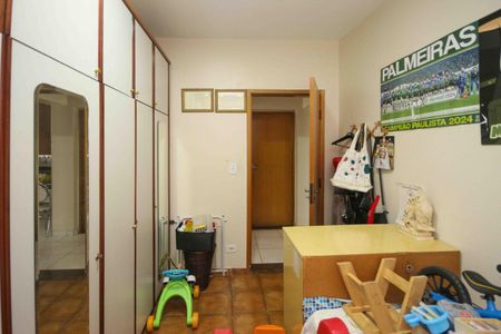 Casa à venda com 250m², 3 quartos e 4 vagas