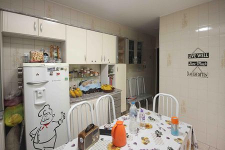 Casa à venda com 250m², 3 quartos e 4 vagas