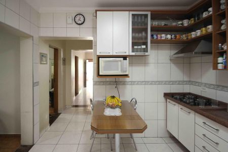 Casa à venda com 250m², 3 quartos e 4 vagas