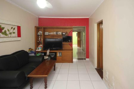 Casa à venda com 250m², 3 quartos e 4 vagas