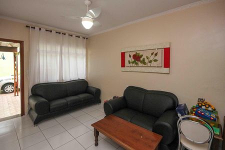 Casa à venda com 250m², 3 quartos e 4 vagas