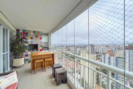 Apartamento à venda com 151m², 4 quartos e 3 vagasVaranda