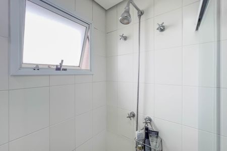 Apartamento à venda com 151m², 4 quartos e 3 vagasBanheiro do quarto 2