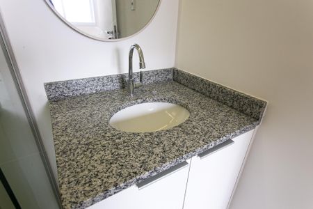 Apartamento à venda com 83m², 3 quartos e 2 vagasBanheiro da Suíte