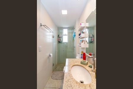 Apartamento à venda com 116m², 4 quartos e 3 vagas Apartamento à venda com 116m², 4 quartos e 3 vagasBanheiro da Suíte 1