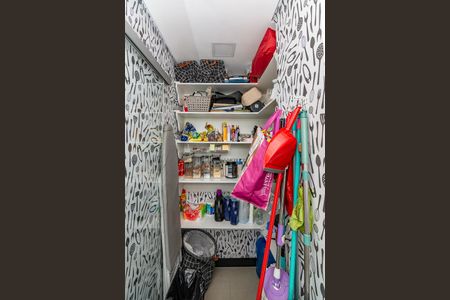 Apartamento à venda com 116m², 4 quartos e 3 vagas Apartamento à venda com 116m², 4 quartos e 3 vagasÁrea de Serviço