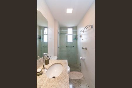 Apartamento à venda com 116m², 4 quartos e 3 vagas Apartamento à venda com 116m², 4 quartos e 3 vagasBanheiro da Suíte 2