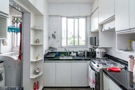 Apartamento à venda com 116m², 4 quartos e 3 vagas Apartamento à venda com 116m², 4 quartos e 3 vagasCozinha